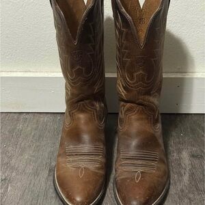 Ariat Classic Brown Western Boots